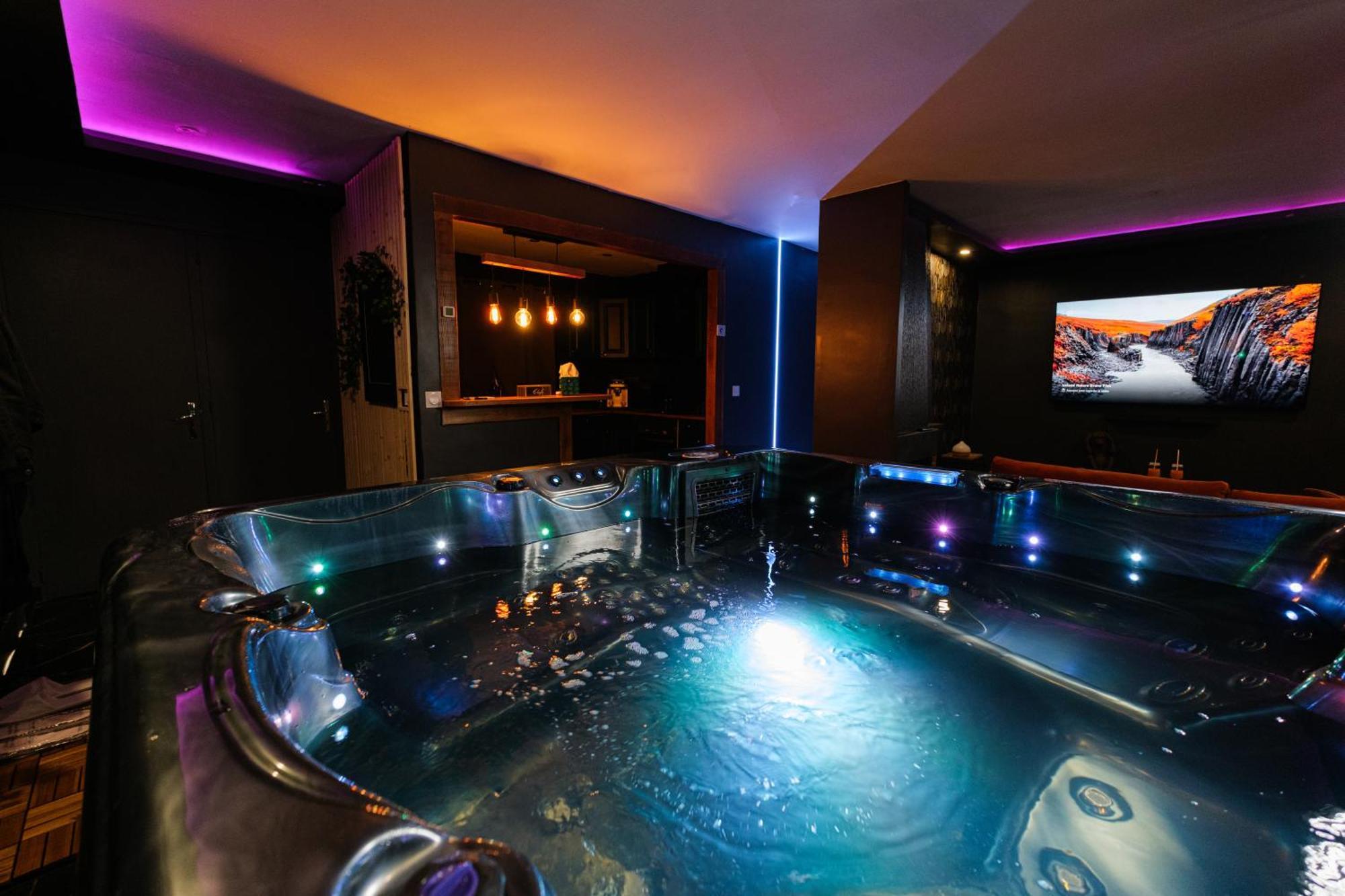 L Escale Jacuzzi Et Sauna Evreux Exterior photo