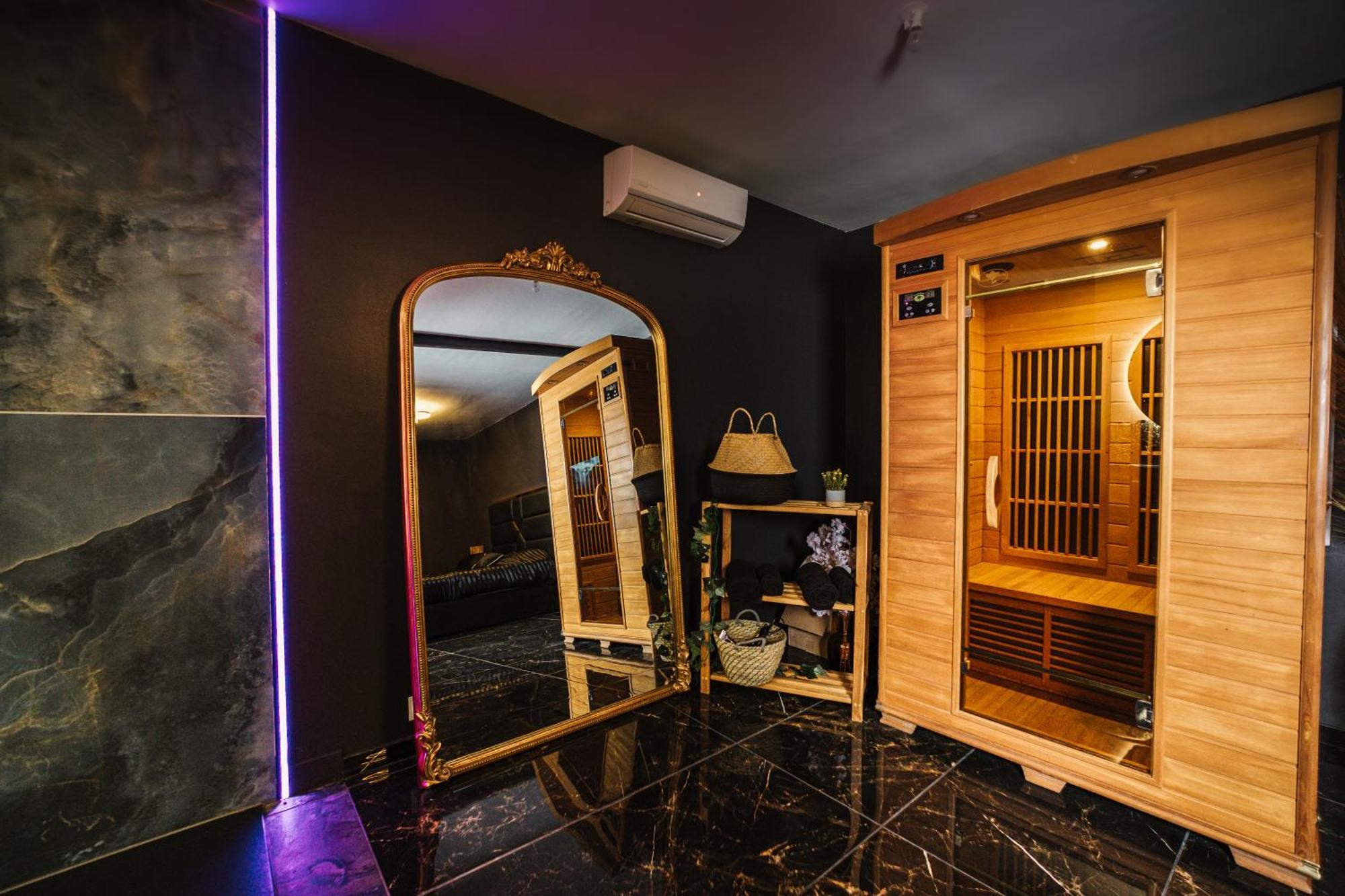 L Escale Jacuzzi Et Sauna Evreux Exterior photo